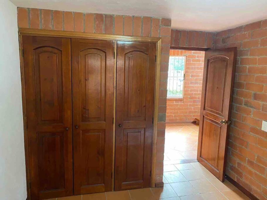 Hermosa Casa , Con Parqueadero En Rionegro Cerca Al Aeropuerto Exterior foto